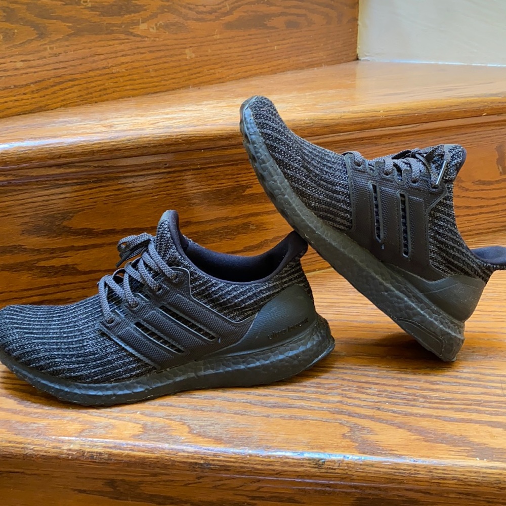 Adidas UltraBoost Triple Black 4.0 DNA